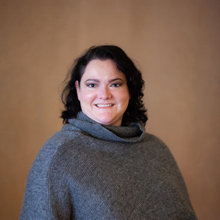 professional photo of Erin Nettles